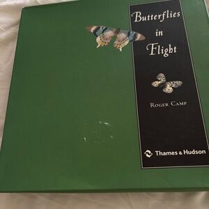 Butterflies in Flight - Roger Camp Book - Thames & Hudson